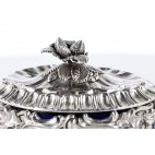 Cukiernica F.A.Debain kryta,  wsad ze szkła kobaltowego,  srebro, Paryż – eklektyczna.