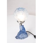 Lampka błękitna w szkle, sypialniana, gabinetowa, z kobietą na skale – art deco.